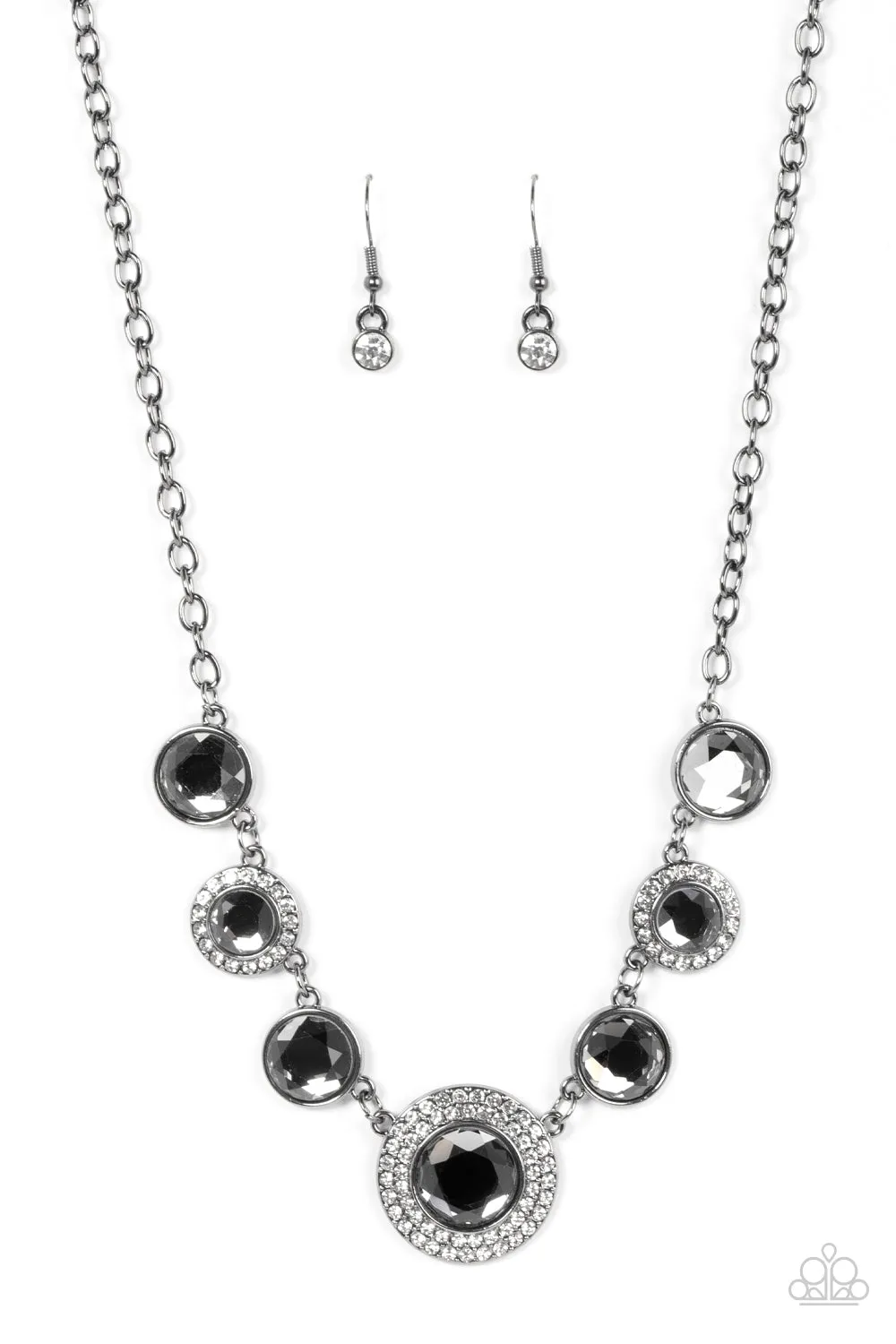 Paparazzi Extravagant Extravaganza Necklace Black
