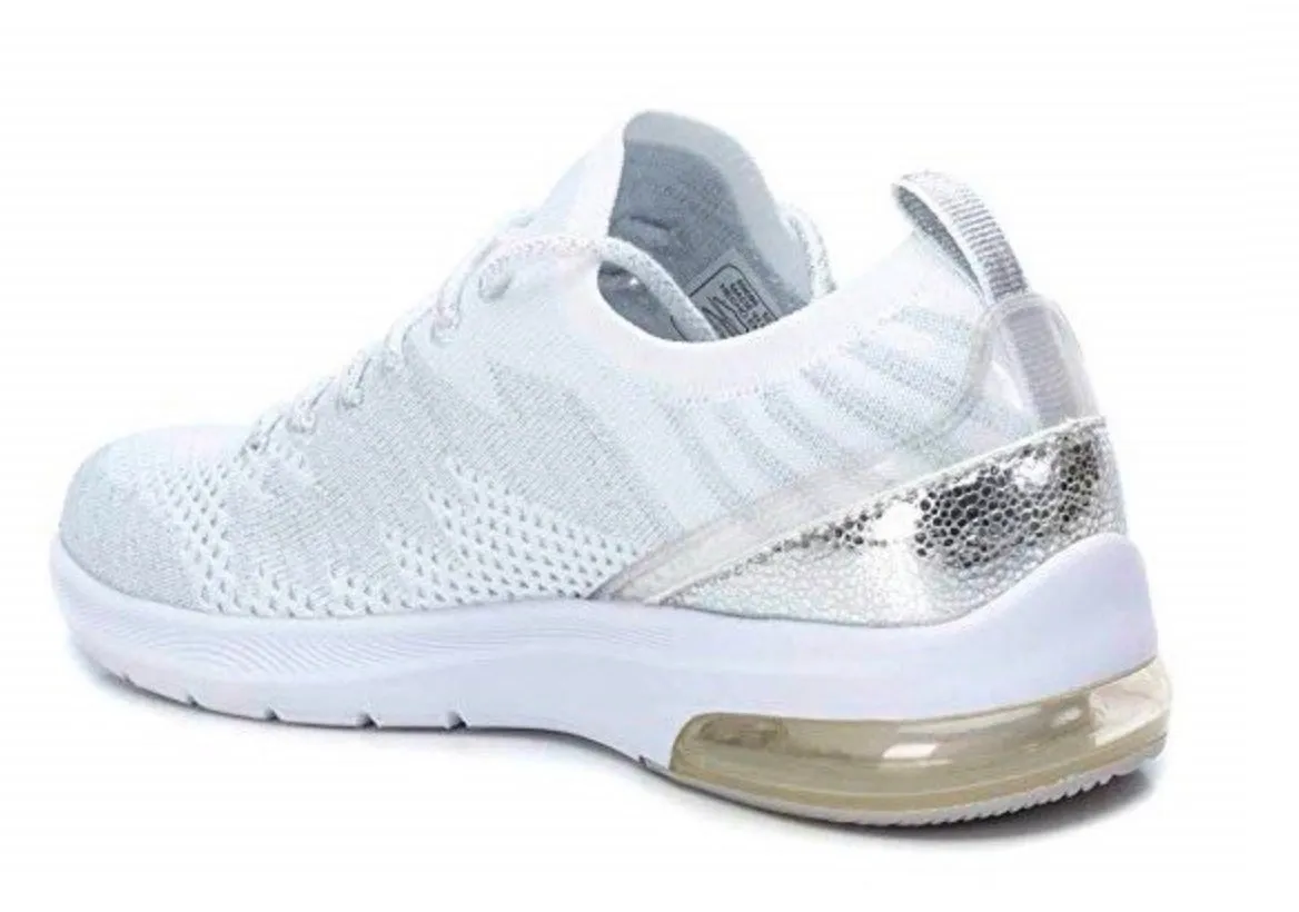 Refresh Womens Mesh Fashion Trainers - White / Silver