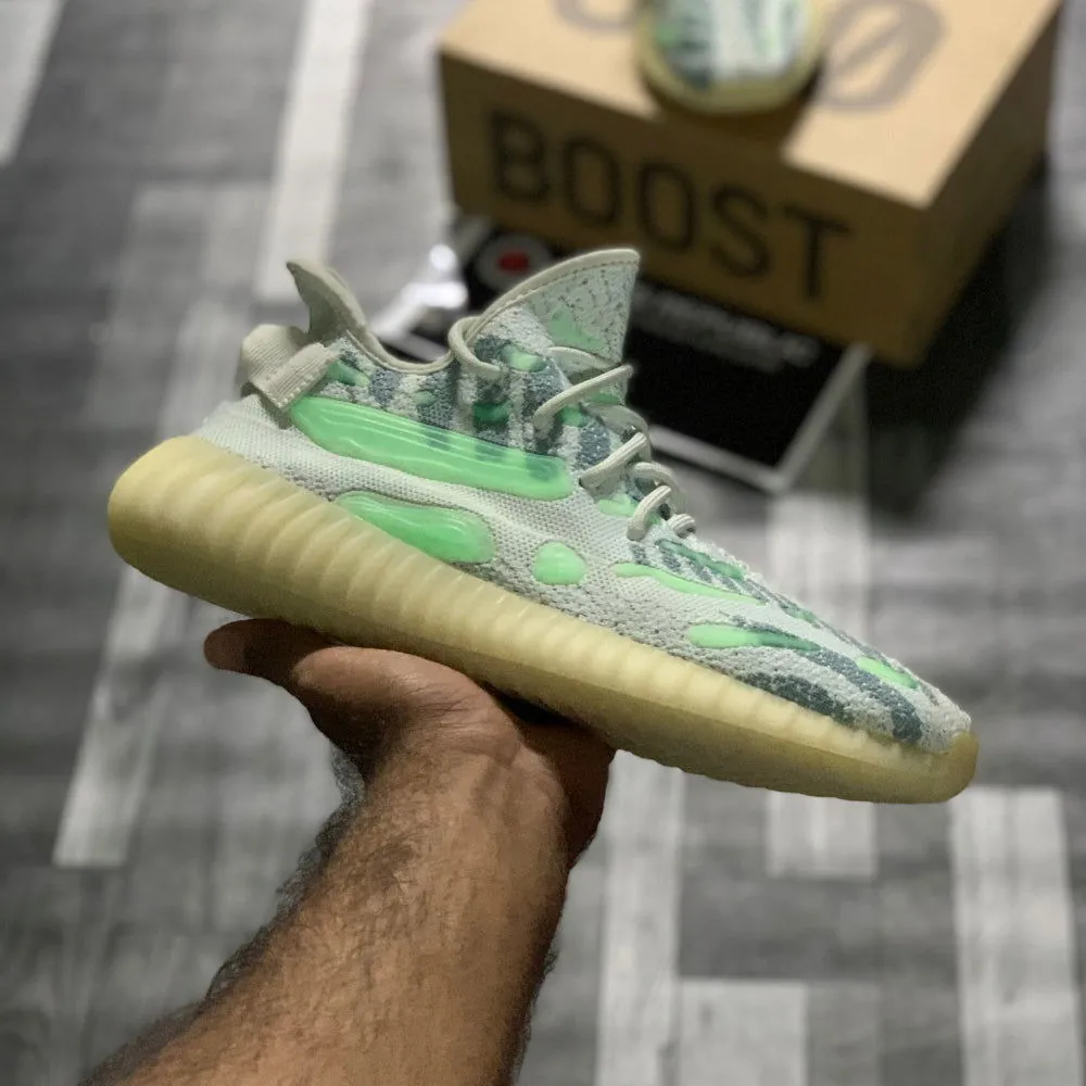 Yeeezzyy 350 v3 Glow (Ice) Real Boost Premuiim Batch